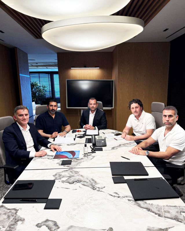 Trabzonspor, Yeni Sezon Stratejisini İstanbul'da Belirledi: Şampiyonluk Hedefiyle Kapsamlı Toplantı