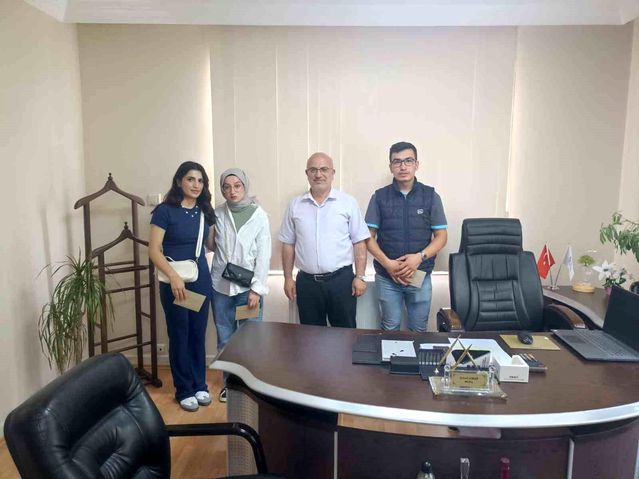 Emet'te Gençlerin Manevi Gelişimine Katkı: Umre Ödüllü Bilgi Yarışması Büyük İlgi Gördü