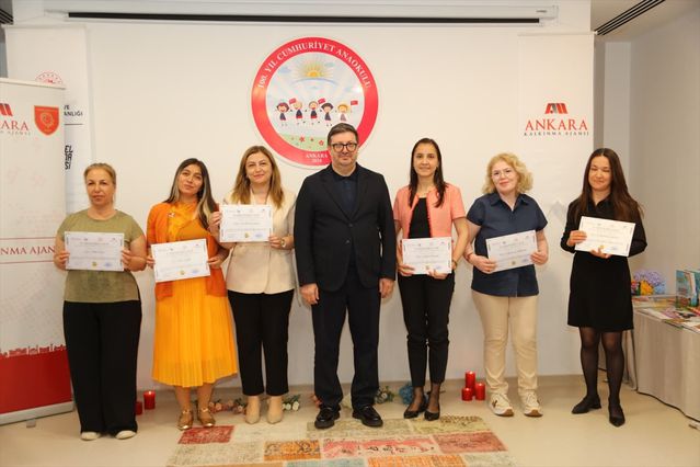 Gölbaşı'nda Öğretmenlere Sertifika Töreni