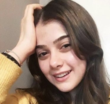 Nehir Çağla Yaşar Kimdir?