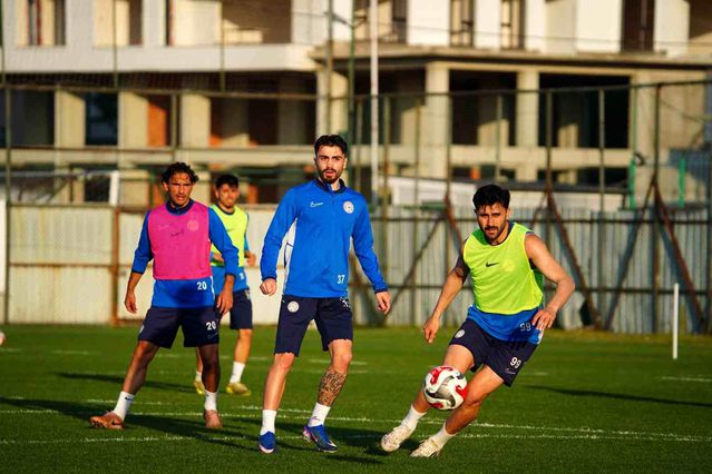 Çaykur Rizespor'da Beşiktaş Sınavı Öncesi Taktiksel Alarm: Yeşil-Mavililer Zafere Kilitlendi