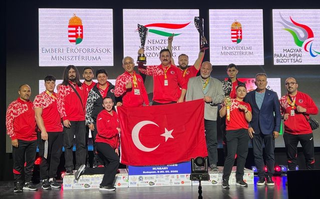 Türk Bilek Güreşçilerinden Avrupa Arenasında Tarihi Başarı: Macaristan'da Madalya Yağmuru