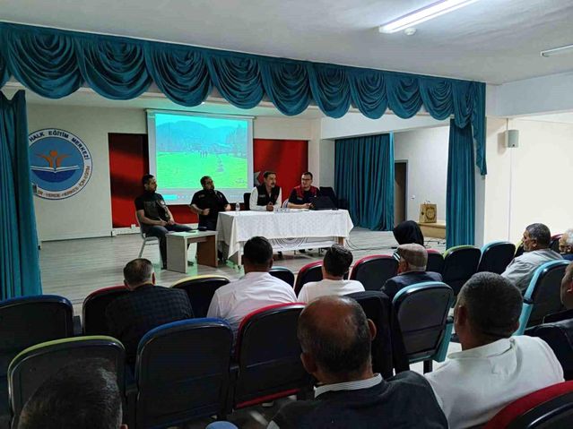 Şuhut'ta Tarımsal Dönüşüm Rüzgarları: Kırsal Kalkınma Destekleri Üreticilere Umut Oldu