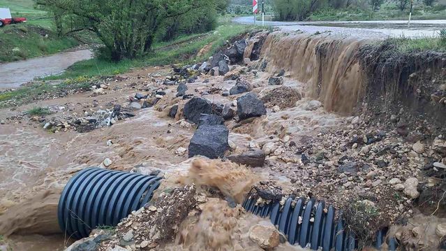 Kayseri Tomarza'da Sağanak Yağış Afeti: Hayat Felç Oldu, Hasar Büyük