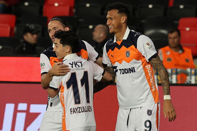 Trabzonspor'un Kupa Zaferiyle Başakşehir'e Avrupa Bileti: Turuncu-Lacivertlilerin Süreklilik Öyküsü Devam Ediyor
