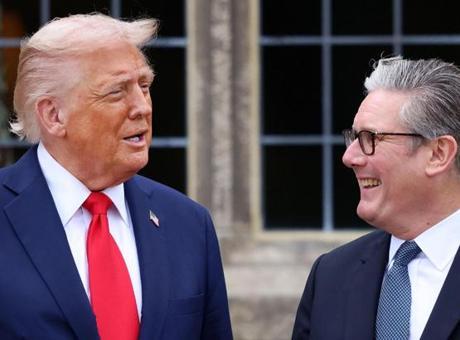 Starmer, görevi bırakıyor mu? Trump'ın son iddiası dünya gündemine bomba gibi düştü
