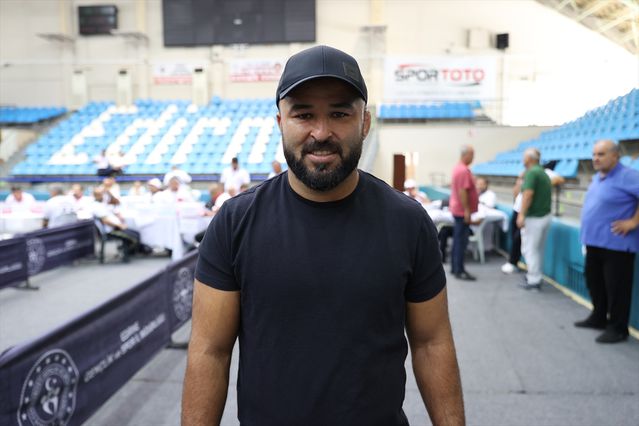 Orhan Okulu Dördüncü Altın Kemer Peşinde