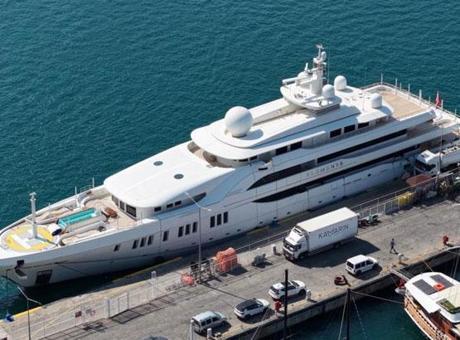 Suudi milyarder mega yatı ile Fethiye'ye geldi! 100 ton akaryakıt aldı