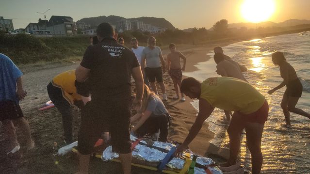 Fatsa’da 4 çocuk denizde boğulma tehlikesi geçirdi