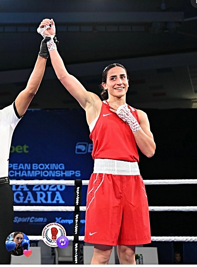 Elazığlı Gizem Özer, Avrupa Boks Şampiyonası'nda 5-0 yenerek çeyrek finale çıktı