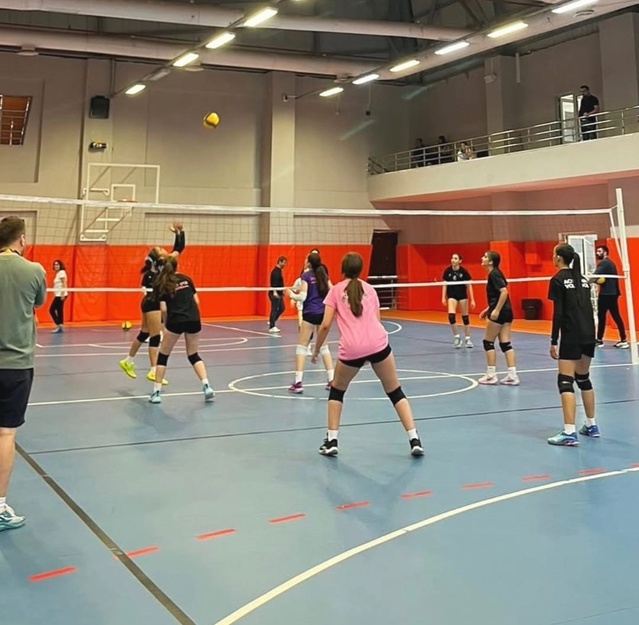 Denizli'de 7.200 metrekarelik Çok Amaçlı Spor Salonu bakımın ardından sporculara açıldı