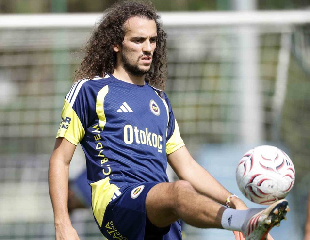 Fenerbahçe, Rizespor deplasmanı hazırlıklarını Can Bartu Tesisleri'nde sürdürdü