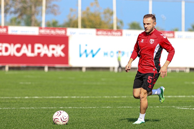 Samsunspor'dan Milli Ruha Adanmış Bir Jest: Başakşehir Maçı Öncesi Kırmızı-Beyazlı Mesaj